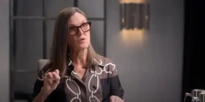 Lee más sobre el artículo «Las hipotecas con bitcoin tendrán consecuencias que aún no se comprenden»: Cathie Wood